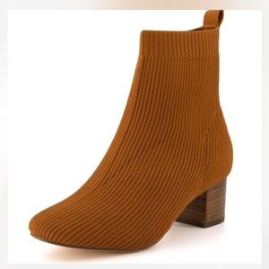Joie Revolve X Nibby Nordstrom Tan Ribbed Knit Ankle Boots in Cognac Toffee 6.5